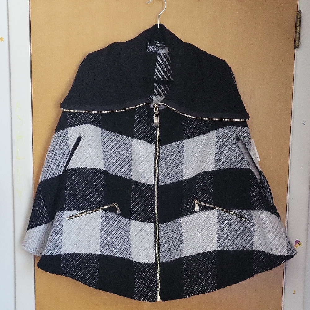 Plaid Black and White Women's Cape Jacket